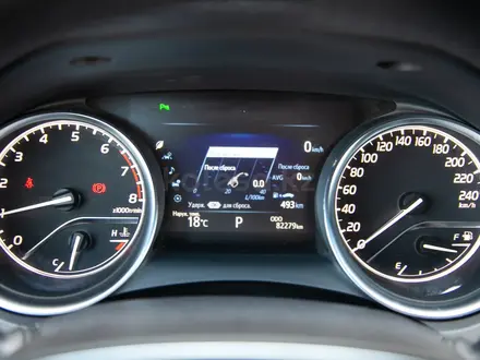Toyota Camry 2019 года за 14 290 000 тг. в Алматы – фото 18