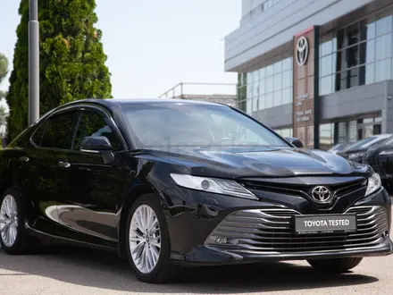 Toyota Camry 2019 года за 14 290 000 тг. в Алматы – фото 9