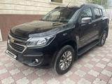 Chevrolet TrailBlazer 2022 года за 15 600 000 тг. в Алматы – фото 2