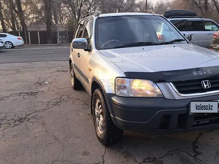 Honda CR-V 1997 года за 3 100 000 тг. в Алматы – фото 4