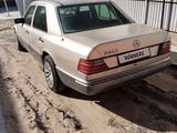 Mercedes-Benz E 230 1992 годаfor700 000 тг. в Кызылорда – фото 3