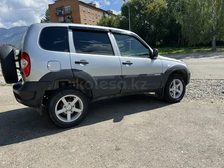 Chevrolet Niva 2017 года за 5 300 000 тг. в Риддер – фото 2