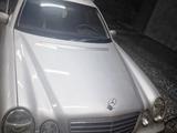 Mercedes-Benz E 320 2000 года за 4 000 000 тг. в Шымкент – фото 3