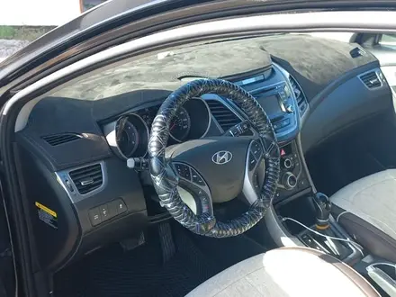 Hyundai Elantra 2015 года за 3 500 000 тг. в Атырау – фото 5