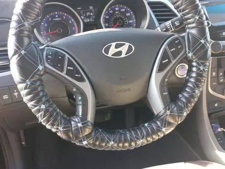 Hyundai Elantra 2015 года за 3 500 000 тг. в Атырау – фото 8