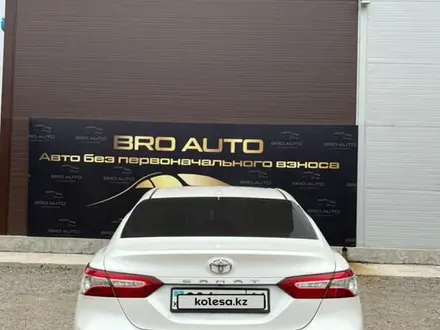 Toyota Camry 2018 года за 14 900 000 тг. в Экибастуз – фото 4