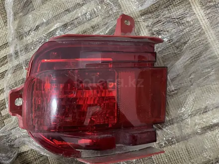 Туманка габарит плафон задний правый на бампер за 7 000 тг. в Алматы
