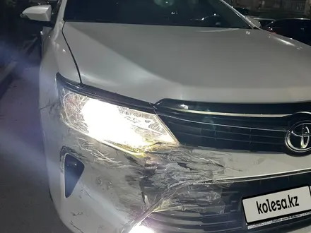Toyota Camry 2015 года за 10 000 000 тг. в Тараз – фото 2