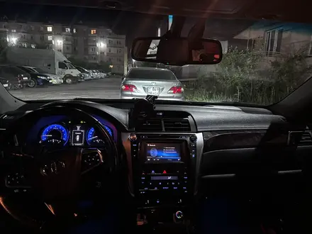 Toyota Camry 2015 года за 10 000 000 тг. в Тараз – фото 16