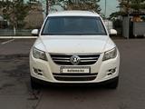 Volkswagen Tiguan 2010 года за 5 300 000 тг. в Астана