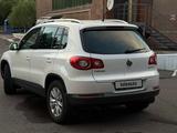 Volkswagen Tiguan 2010 года за 5 300 000 тг. в Астана – фото 2