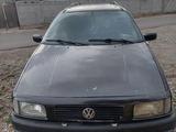 Volkswagen Passat 1988 годаүшін1 700 000 тг. в Тараз