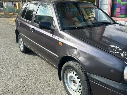 Volkswagen Golf 1992 года за 850 000 тг. в Атырау – фото 2