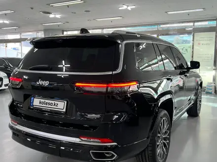 Jeep Grand Cherokee 2022 годаүшін56 000 000 тг. в Астана – фото 7