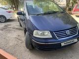 Volkswagen Sharan 2001 года за 2 700 000 тг. в Уральск