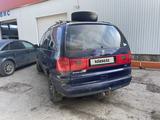 Volkswagen Sharan 2001 года за 2 700 000 тг. в Уральск – фото 2