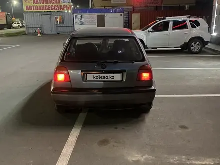 Volkswagen Golf 1993 года за 950 000 тг. в Астана – фото 3