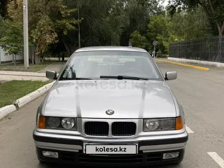 BMW 318 1997 года за 3 500 000 тг. в Уральск – фото 2