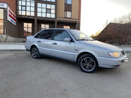 Volkswagen Passat 1995 года за 2 270 000 тг. в Кокшетау – фото 4