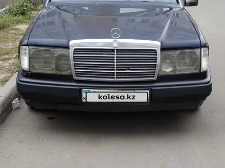 Mercedes-Benz E 200 1993 года за 1 150 000 тг. в Павлодар – фото 2