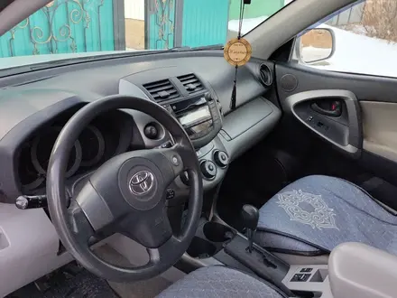 Toyota RAV4 2010 года за 7 500 000 тг. в Актобе – фото 6