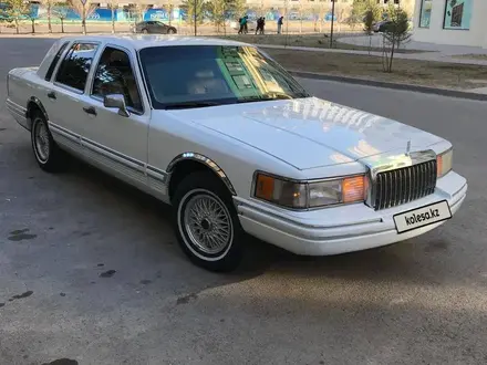 Lincoln Town Car 1993 года за 10 000 000 тг. в Астана – фото 9