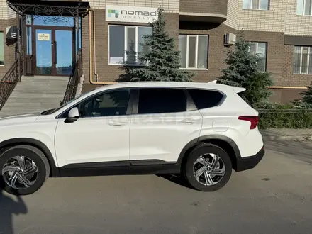Hyundai Santa Fe 2021 года за 12 500 000 тг. в Актобе – фото 4