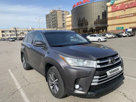 Toyota Highlander 2019 года за 16 500 000 тг. в Алматы – фото 4