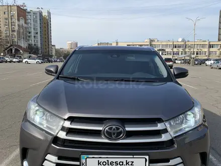 Toyota Highlander 2019 года за 16 500 000 тг. в Алматы