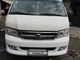 Toyota Hiace 2015 года за 10 000 000 тг. в Астана