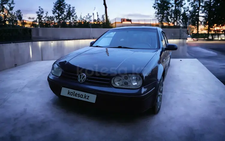 Volkswagen Golf 2001 годаүшін2 600 000 тг. в Астана