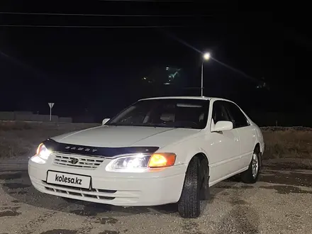 Toyota Camry 1999 года за 3 550 000 тг. в Балхаш – фото 3