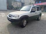 Chevrolet Niva 2015 года за 3 000 000 тг. в Алматы – фото 2