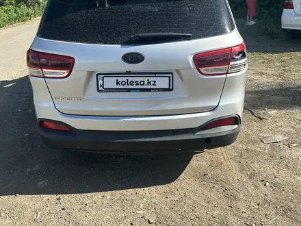 Kia Sorento 2015 года за 8 000 000 тг. в Астана – фото 4