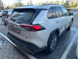 Toyota RAV4 2021 года за 20 700 000 тг. в Астана – фото 3