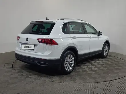 Volkswagen Tiguan 2021 года за 11 250 000 тг. в Алматы – фото 5