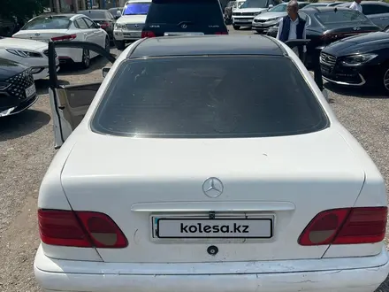 Mercedes-Benz E 230 1996 года за 1 850 000 тг. в Шымкент