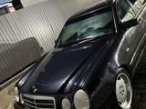 Mercedes-Benz E 280 1997 года за 2 200 000 тг. в Уральск – фото 2