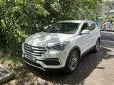 Hyundai Santa Fe 2016 года за 9 000 000 тг. в Алматы