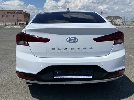 Hyundai Elantra 2019 года за 8 900 000 тг. в Атырау – фото 21