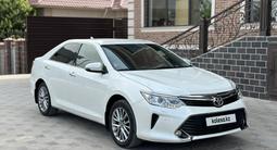 Toyota Camry 2017 года за 12 200 000 тг. в Шымкент – фото 2