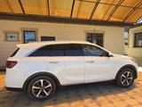 Kia Sorento 2019 года за 10 000 000 тг. в Атырау – фото 2