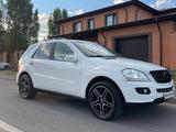 Mercedes-Benz ML 500 2006 годаүшін6 500 000 тг. в Астана – фото 2