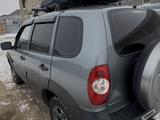 Chevrolet Niva 2012 года за 1 900 000 тг. в Атырау – фото 3