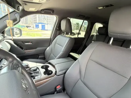 Toyota Land Cruiser 2024 года за 49 900 000 тг. в Астана – фото 12