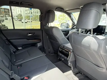 Toyota Land Cruiser 2024 года за 49 900 000 тг. в Астана – фото 13