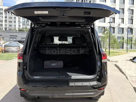 Toyota Land Cruiser 2024 года за 49 900 000 тг. в Астана – фото 14