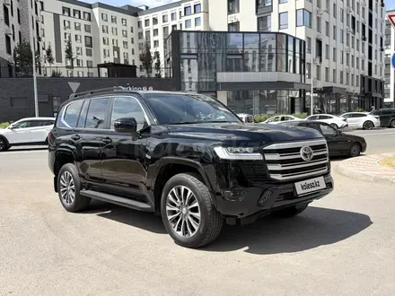 Toyota Land Cruiser 2024 года за 49 900 000 тг. в Астана