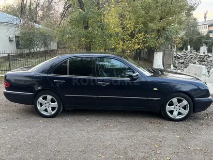 Mercedes-Benz E 320 1997 года за 3 800 000 тг. в Алматы – фото 8