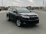 Toyota Highlander 2016 года за 11 500 000 тг. в Атырау – фото 3